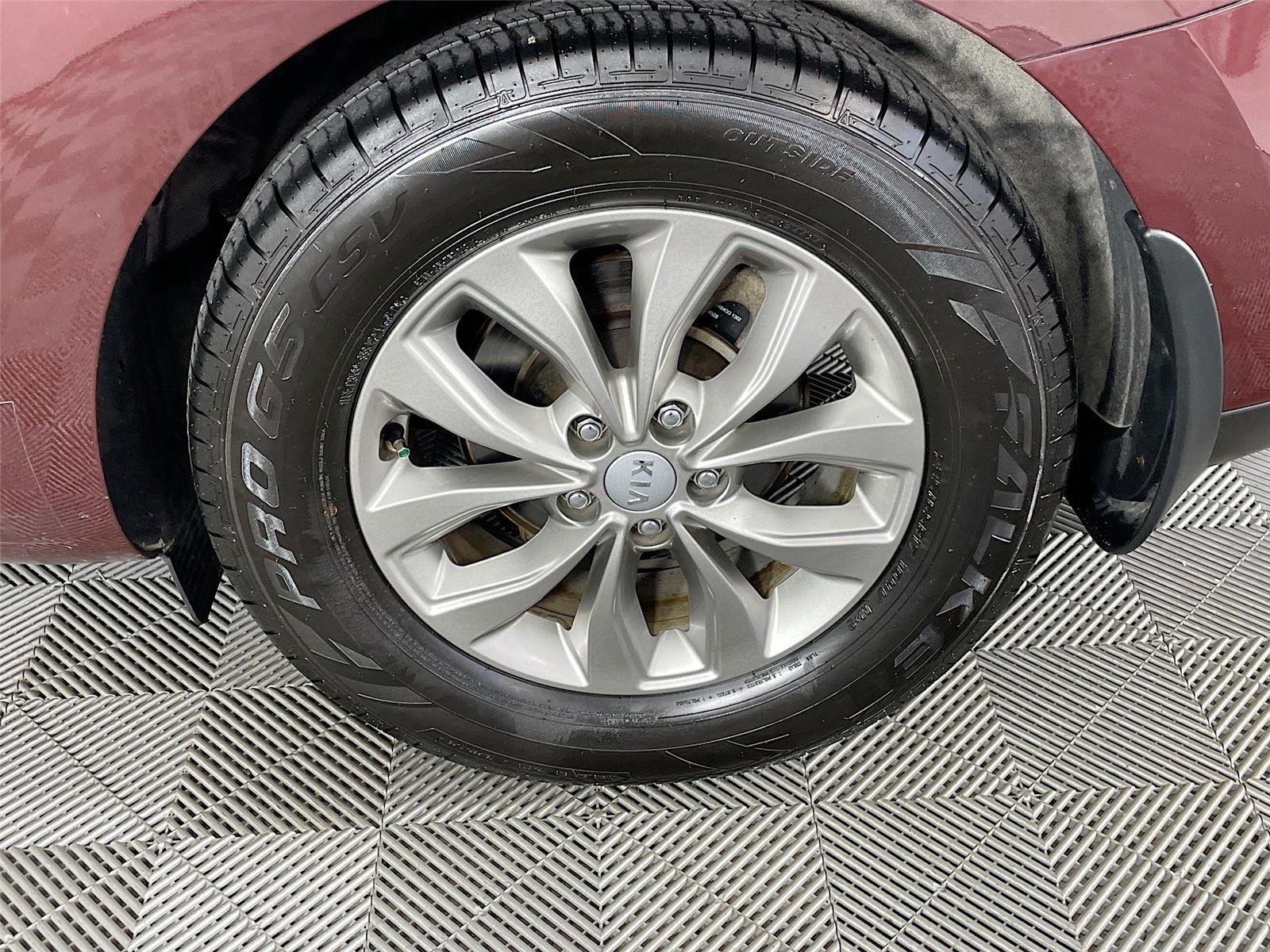 Used 2019 Kia Sedona LX FWD image 33