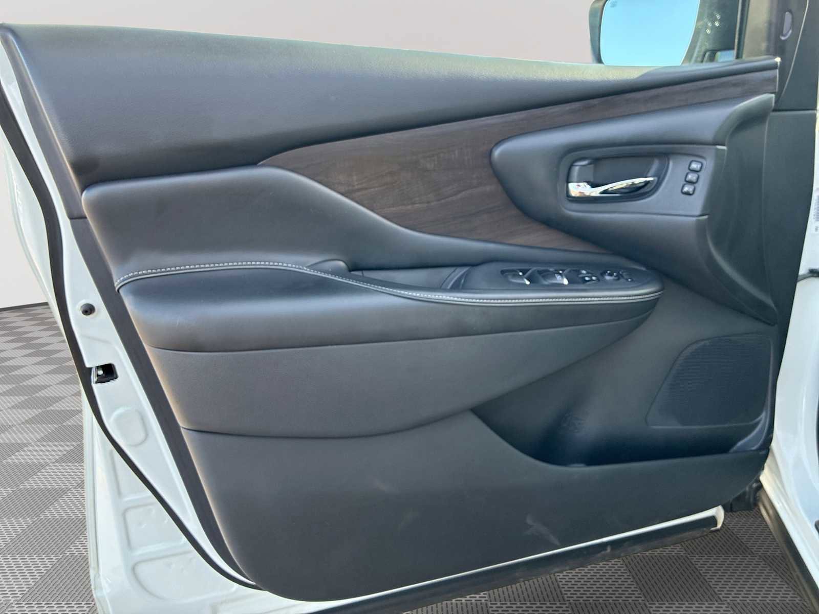 Used 2020 Nissan Murano Platinum image 23