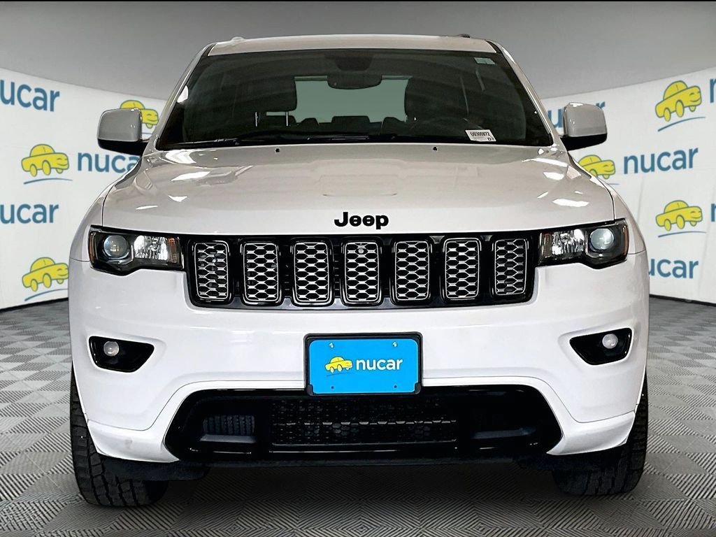 Used 2018 Jeep Grand Cherokee Altitude AWD/4WD image 2