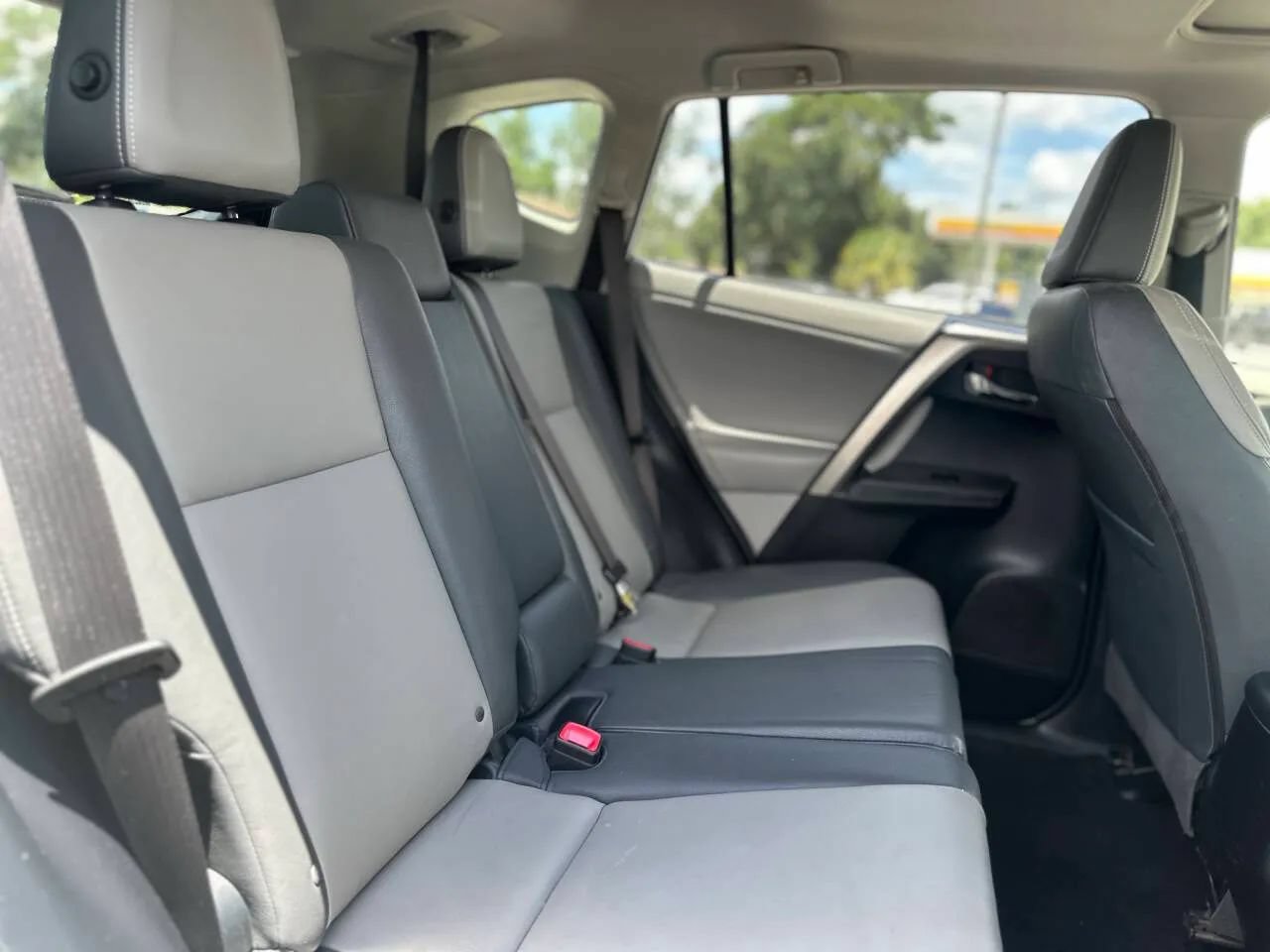 Used 2013 Toyota RAV4 Limited FWD image 20