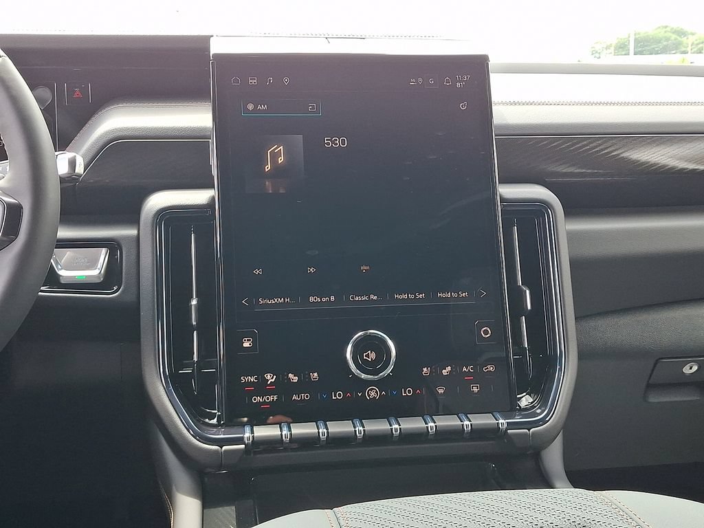New 2026 GMC Yukon XL AT4 w/ AT4 Premium Plus Package AWD/4WD image 8