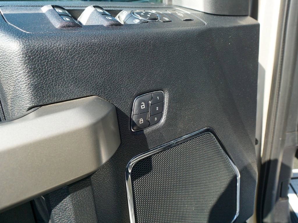 Used 2017 Ford F250 Lariat w/ Lariat Ultimate Package image 20