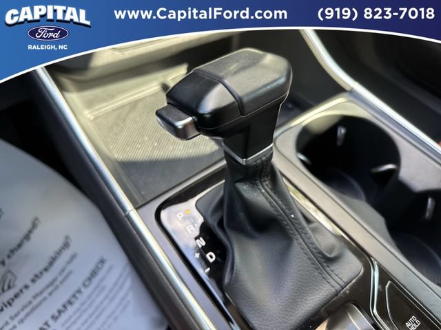 Used 2025 Kia Carnival SX FWD image 31