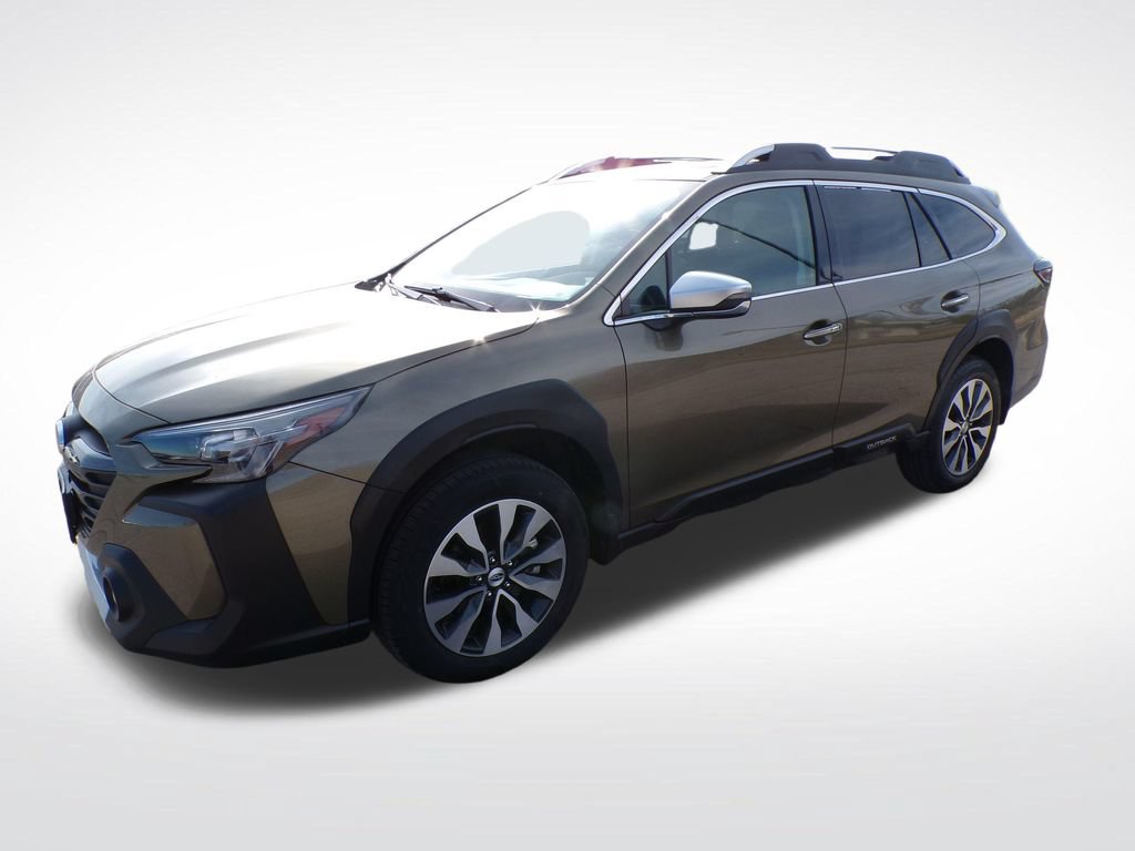 Used 2023 Subaru Outback Touring AWD/4WD image 2