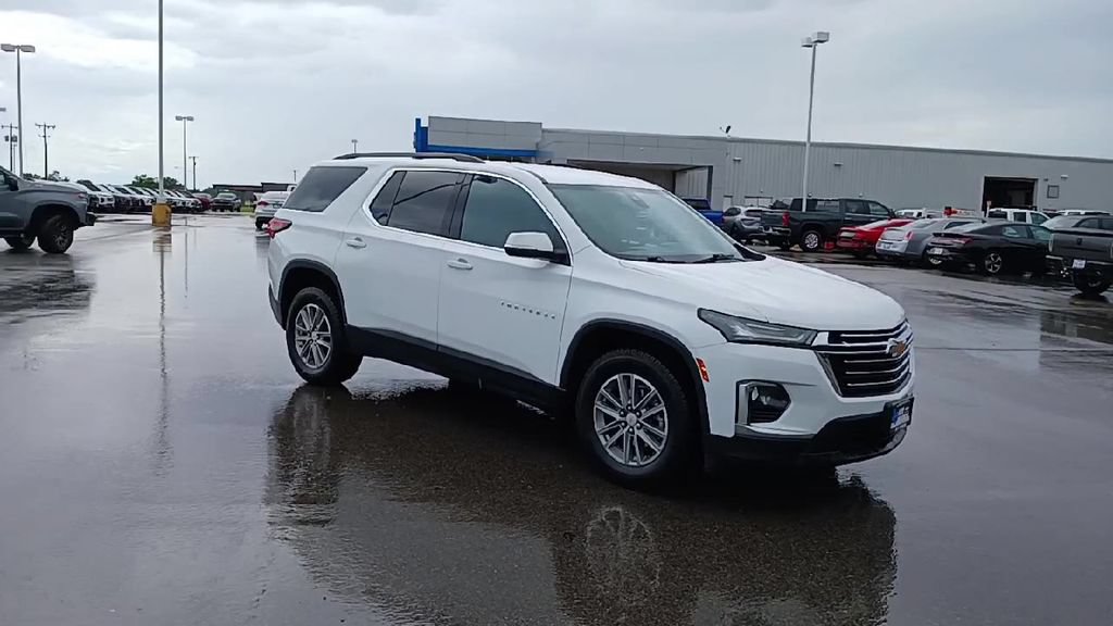 Certified 2023 Chevrolet Traverse LT FWD image 2