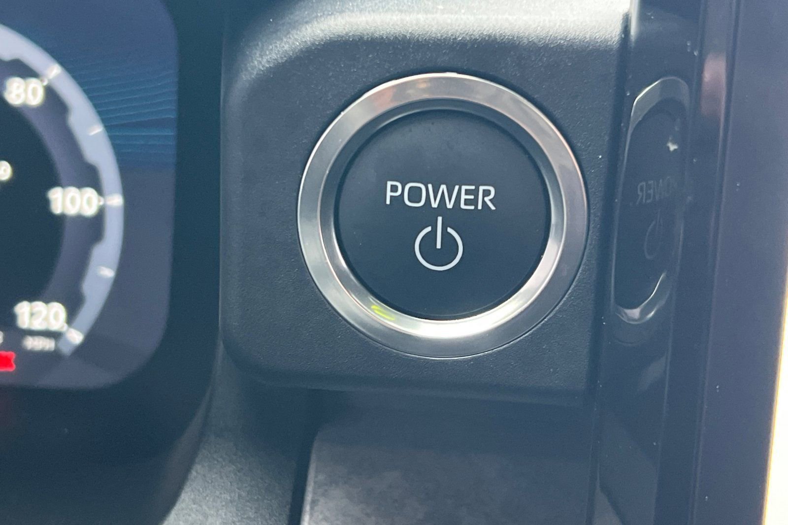 Used 2025 Toyota 4Runner Trailhunter image 19