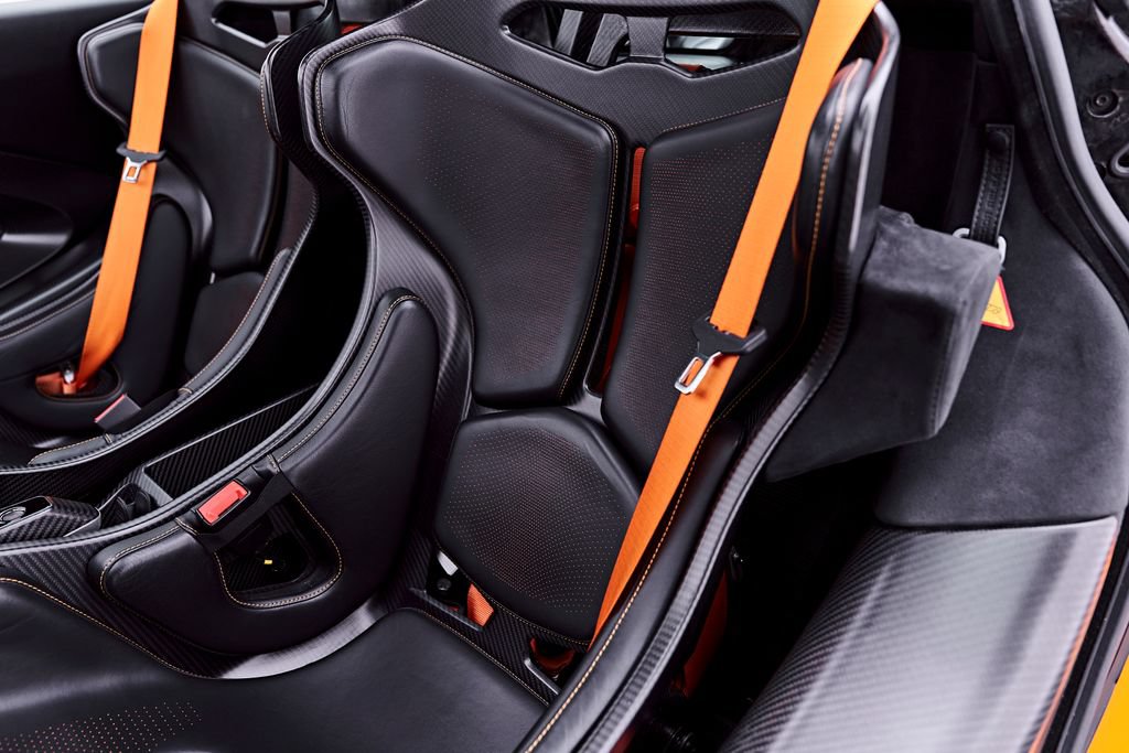 Used 2019 McLaren Senna RWD image 71