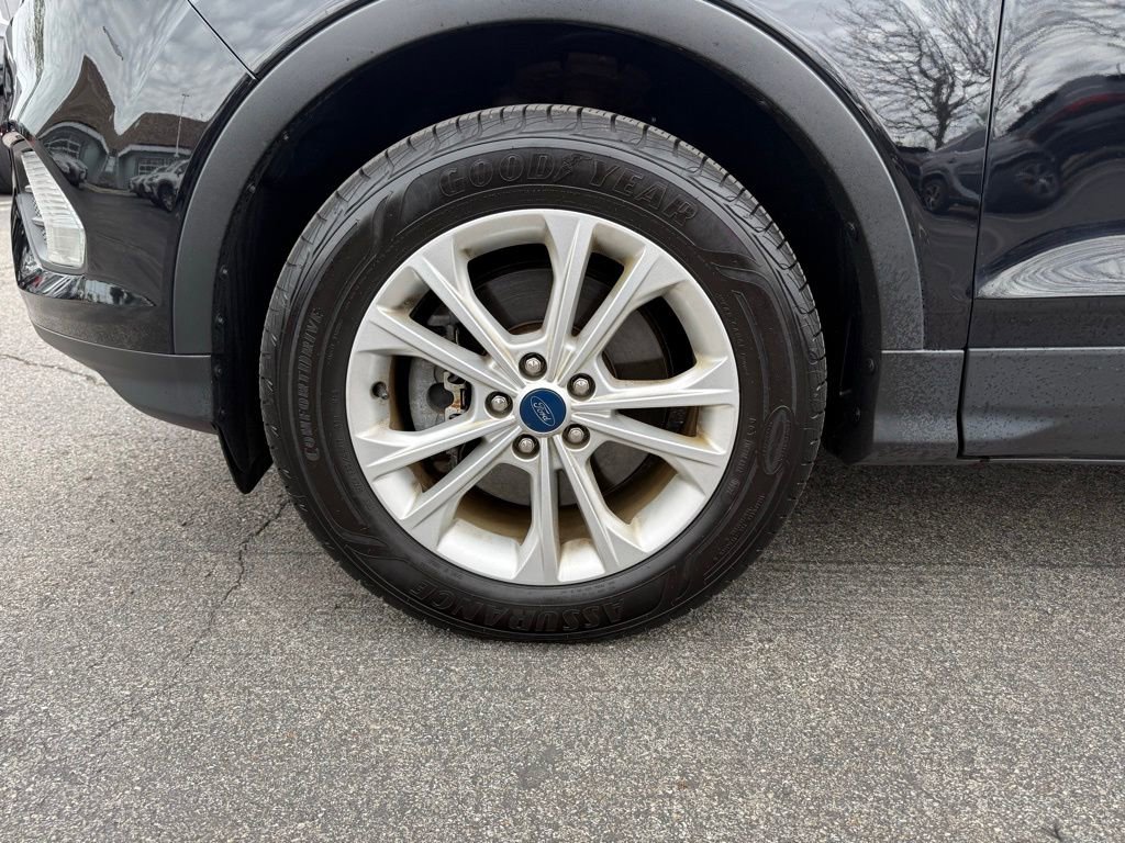 Used 2019 Ford Escape SE image 23