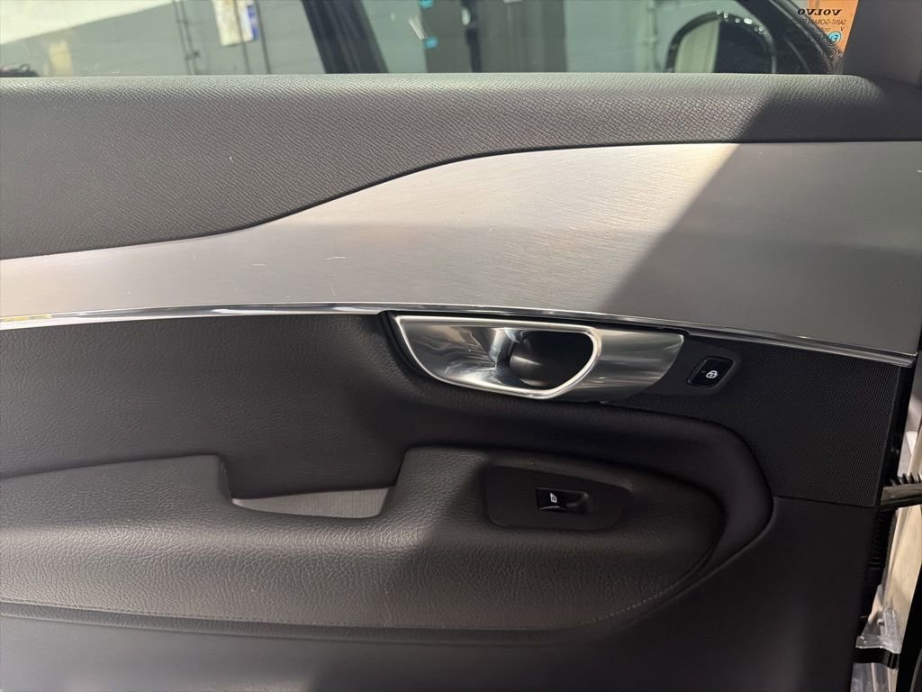 Used 2018 Volvo XC90 T6 Momentum w/ Protection Package Premier image 22