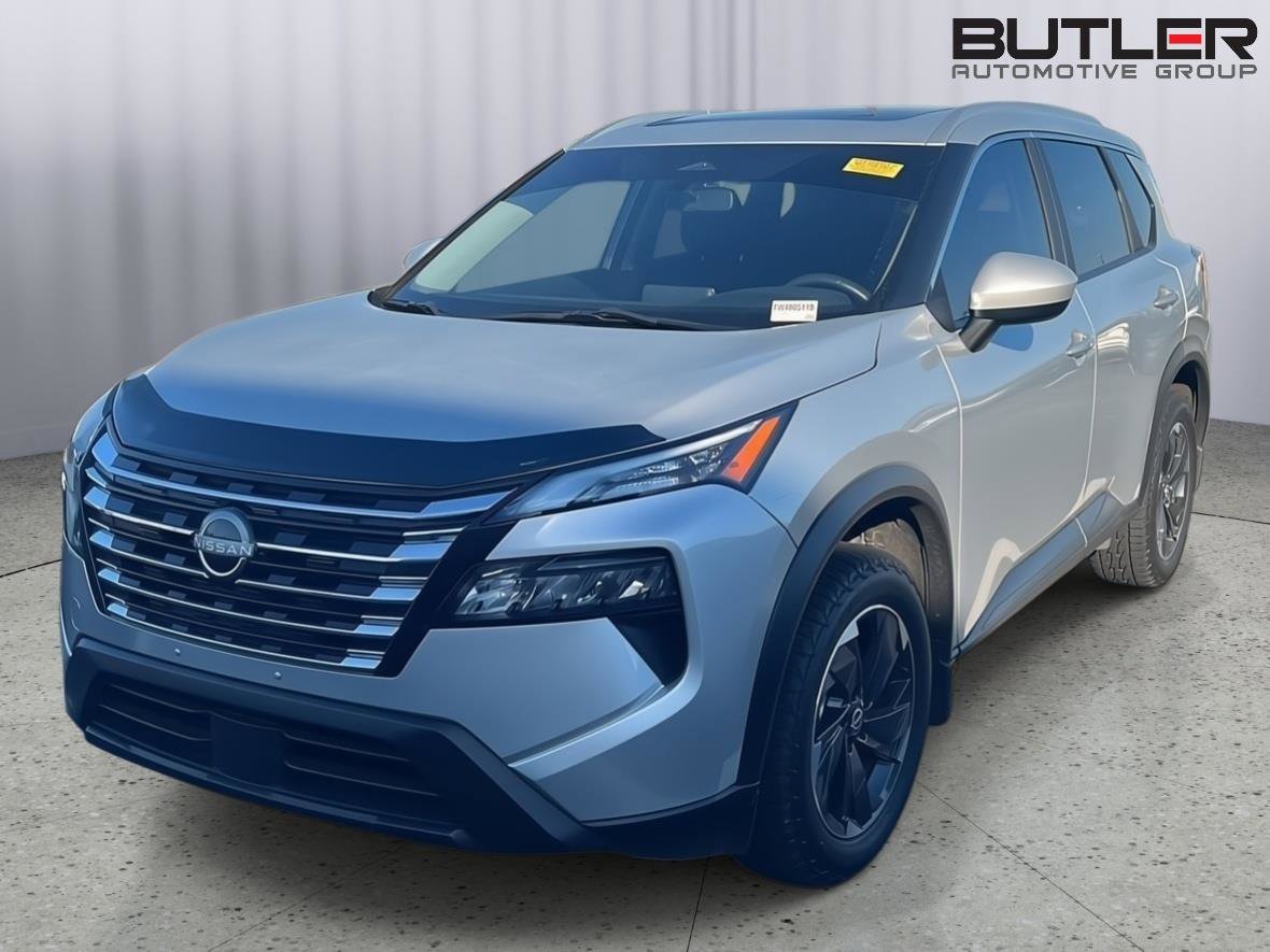 Used 2024 Nissan Rogue SV w/ SV Premium Package image 3