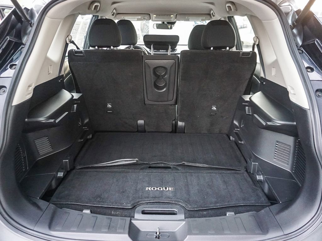 Used 2019 Nissan Rogue S image 25