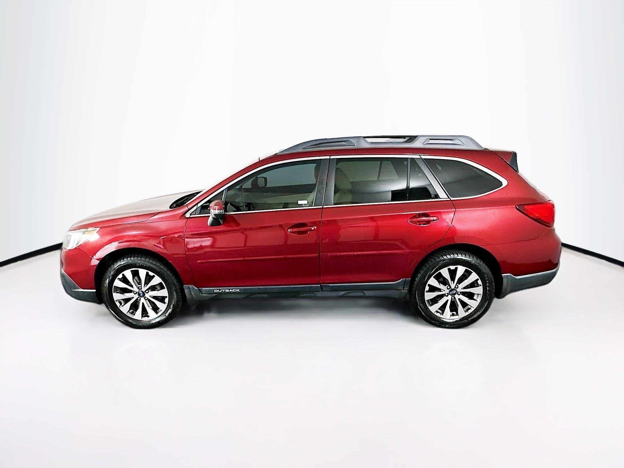 Used 2016 Subaru Outback 3.6R Limited AWD/4WD image 4