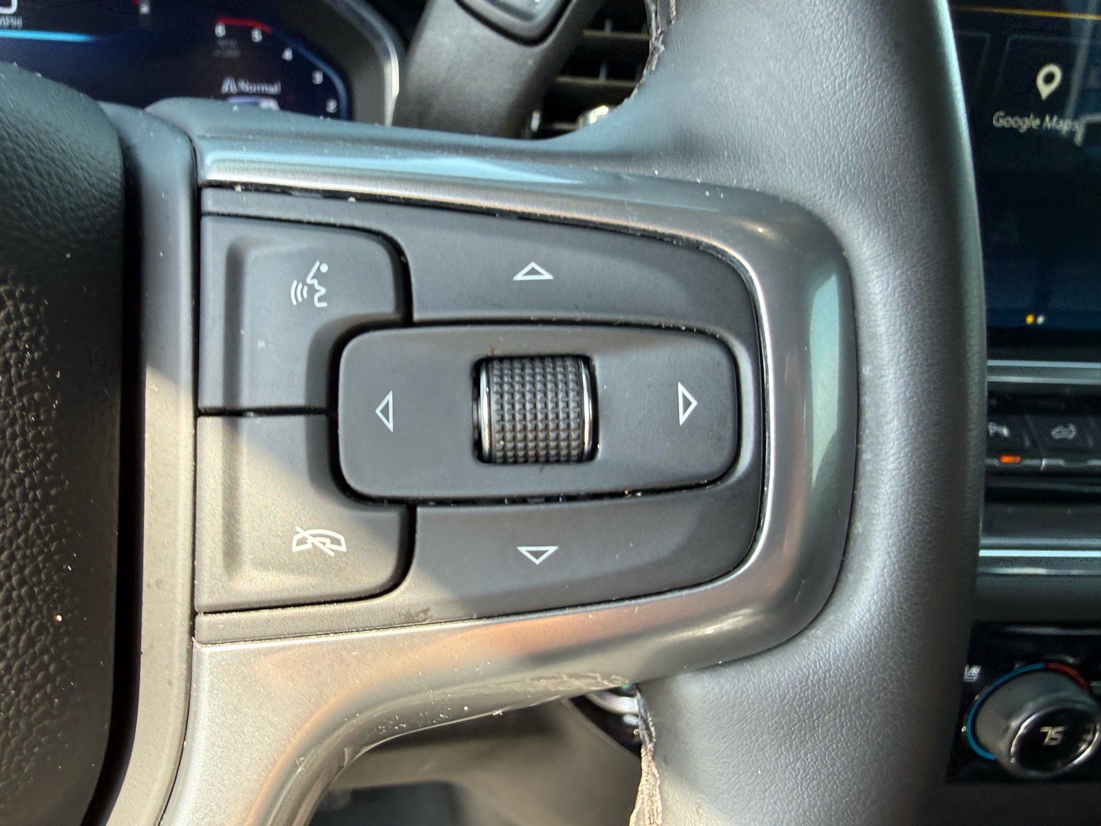 Used 2025 Chevrolet Silverado 2500 LTZ w/ LTZ Premium Package AWD/4WD image 23