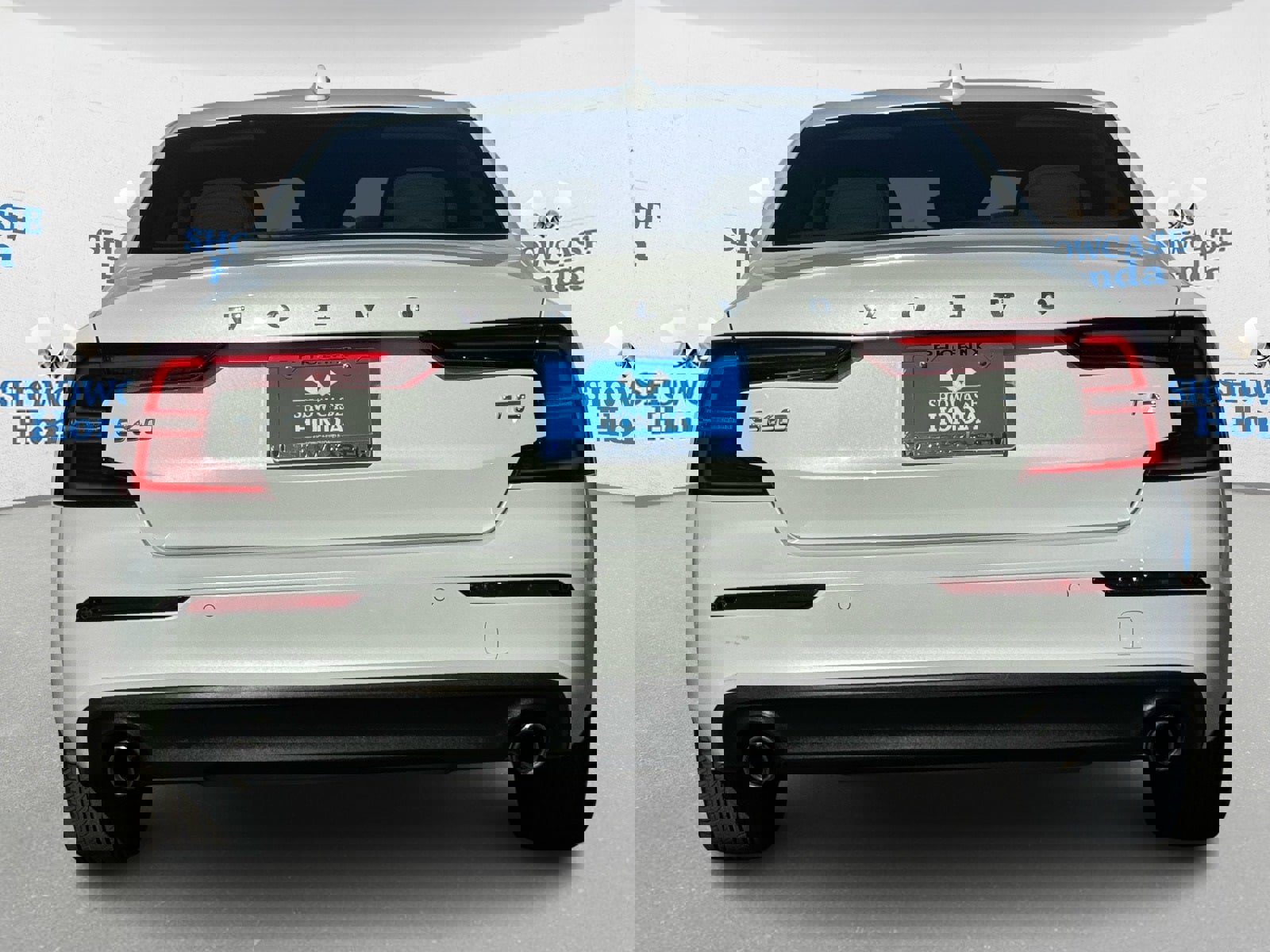 Used 2021 Volvo S60 T5 Momentum w/ Climate Package image 7