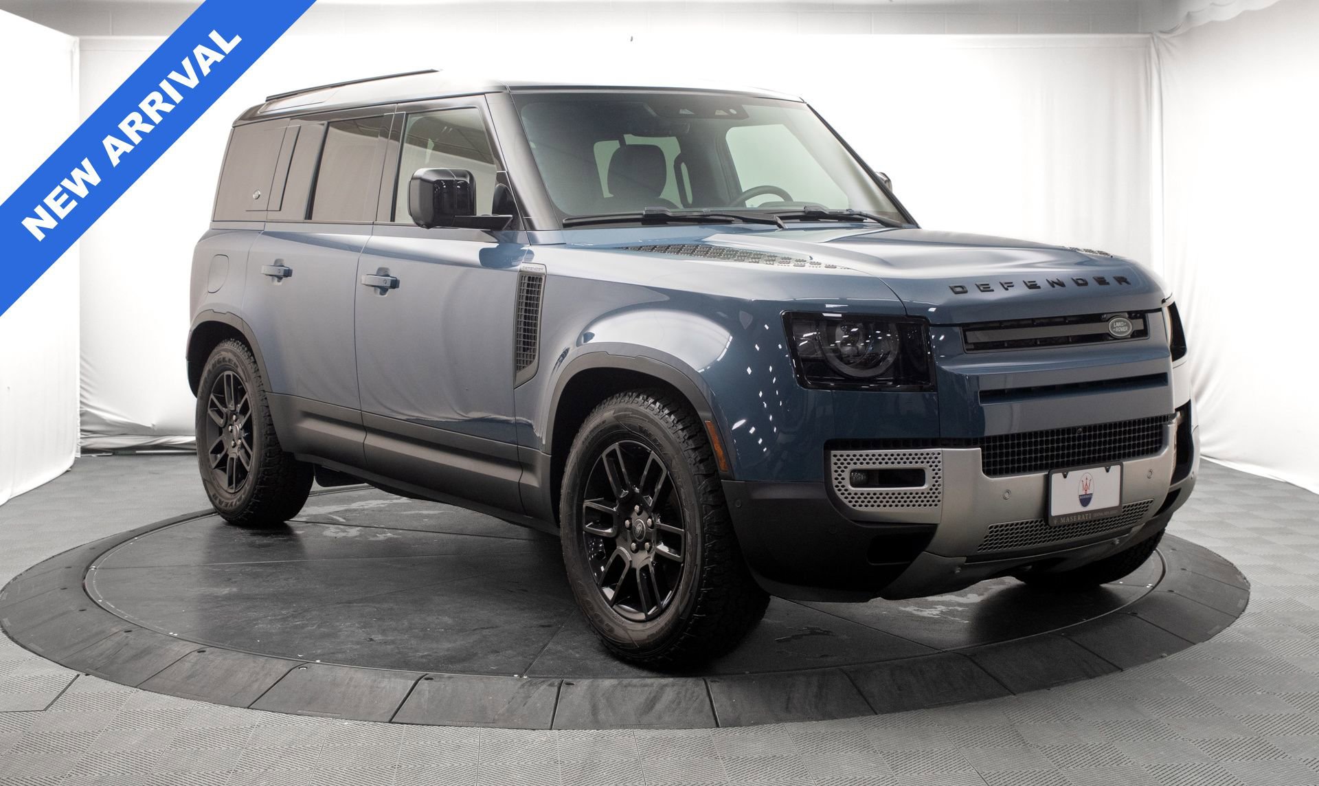 Used 2024 Land Rover Defender 110 S image 9