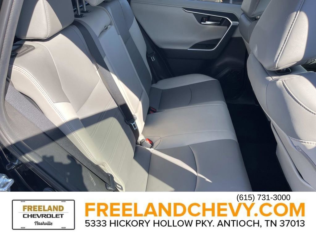 Used 2021 Toyota RAV4 Limited image 26