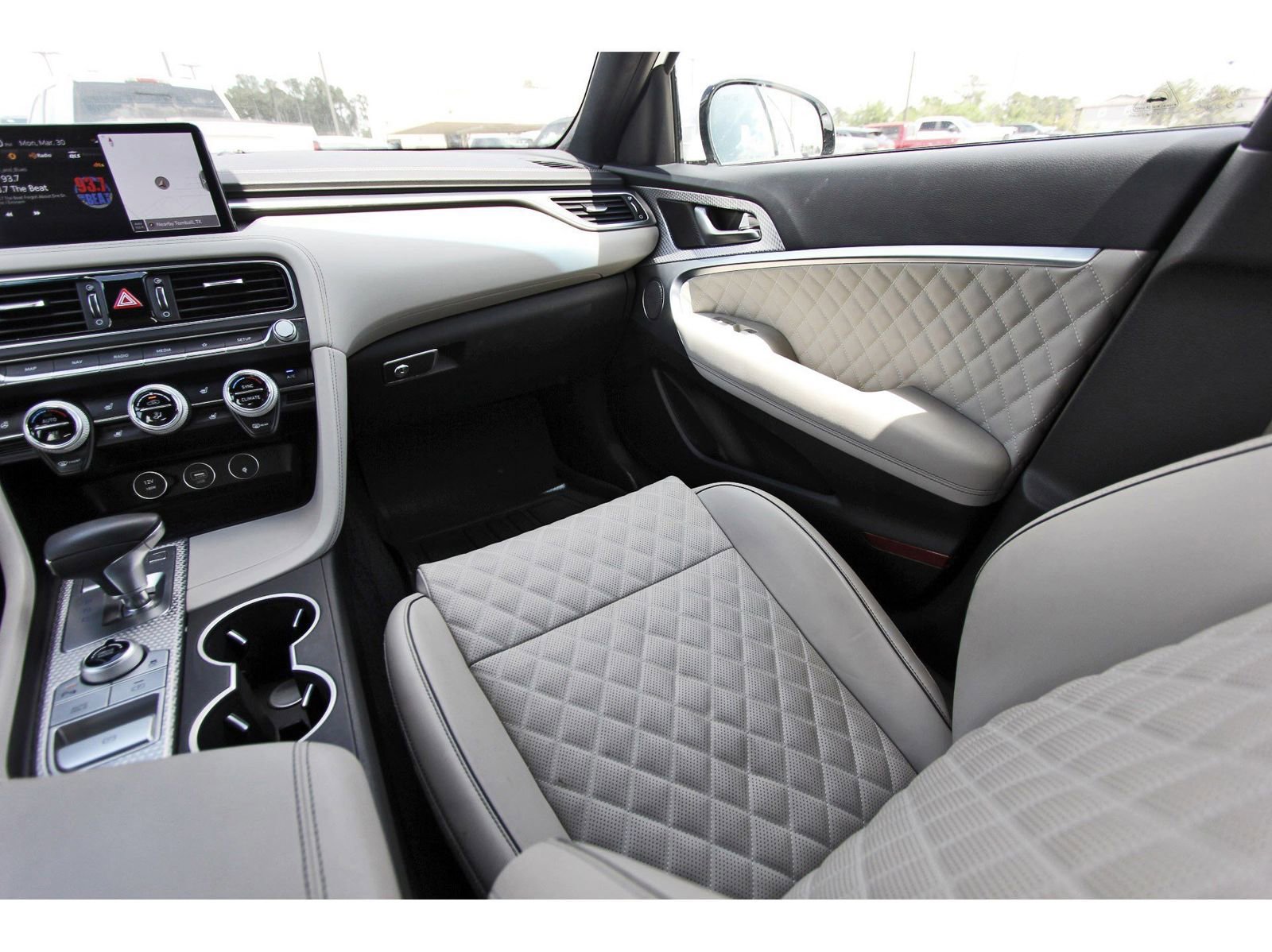 Used 2023 Genesis G70 3.3T w/ Sport Prestige Package image 12