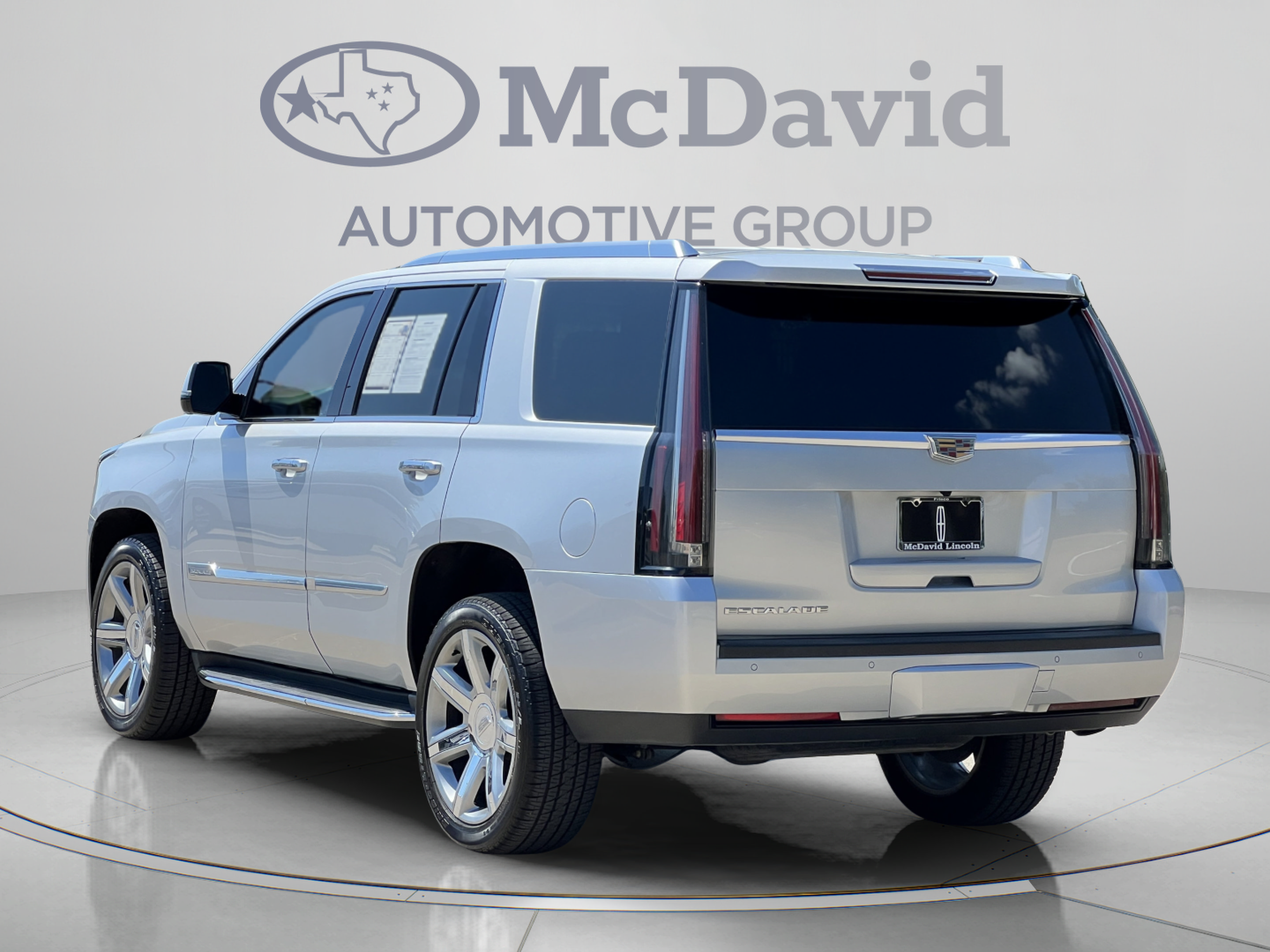 Used 2016 Cadillac Escalade Luxury AWD/4WD image 5