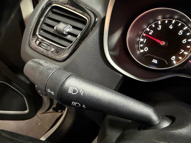 Used 2018 Jeep Compass Limited image 29