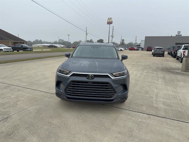 Used 2025 Toyota Grand Highlander XLE image 3