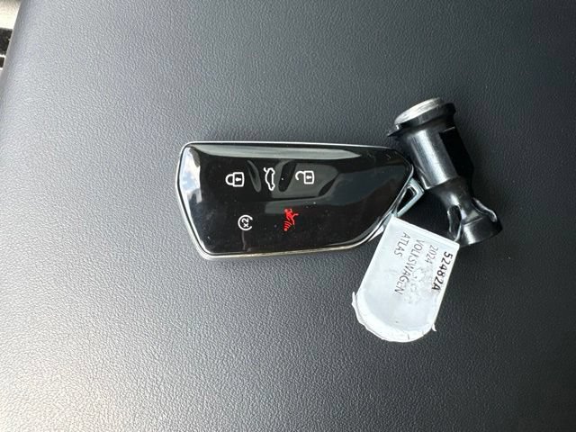 Used 2024 Volkswagen Atlas Cross Sport SEL R-Line AWD/4WD image 54