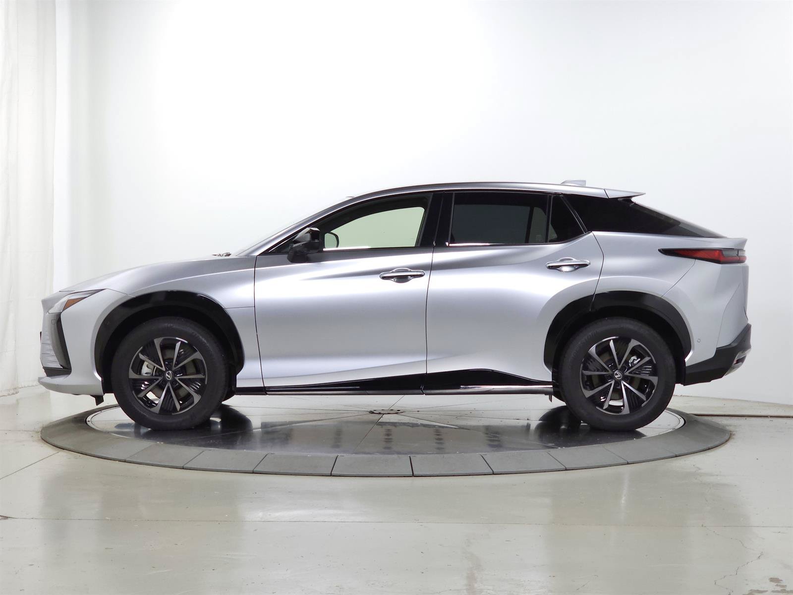 Used 2026 Lexus RZ 450e AWD w/ Technology Package image 5