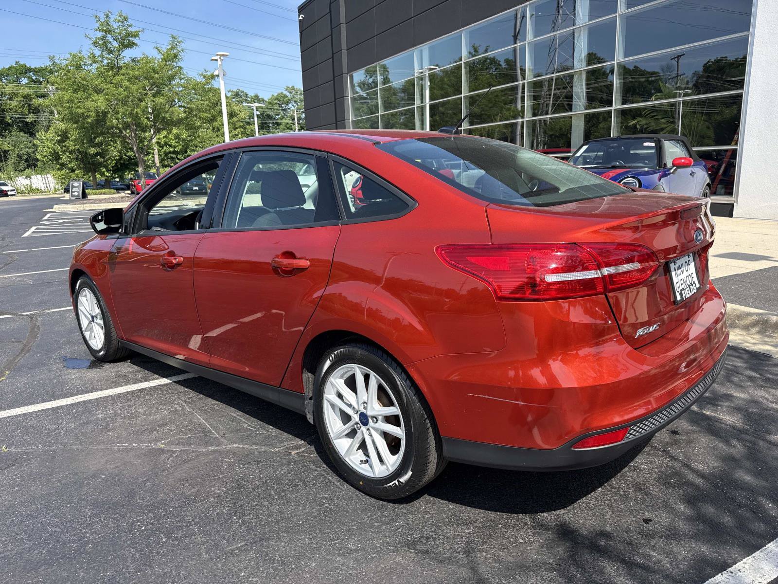 Used 2018 Ford Focus SE FWD image 8