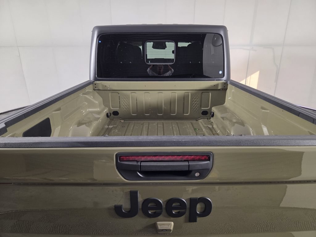 Used 2026 Jeep Gladiator Sport AWD/4WD image 26