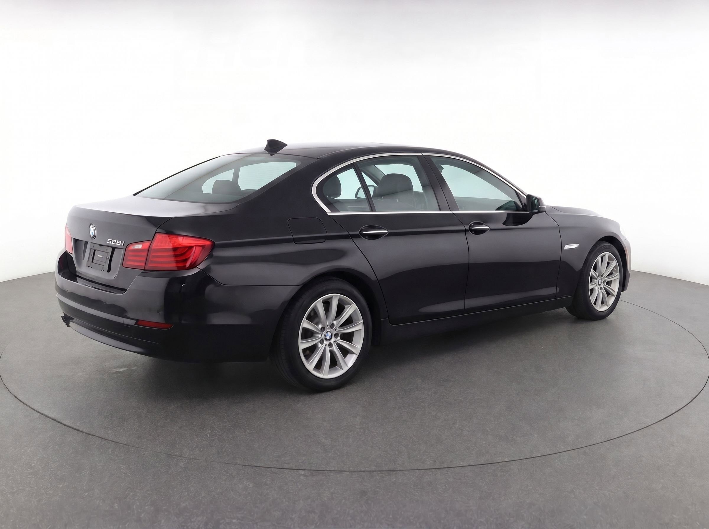 Used 2015 BMW 528i Sedan RWD image 4