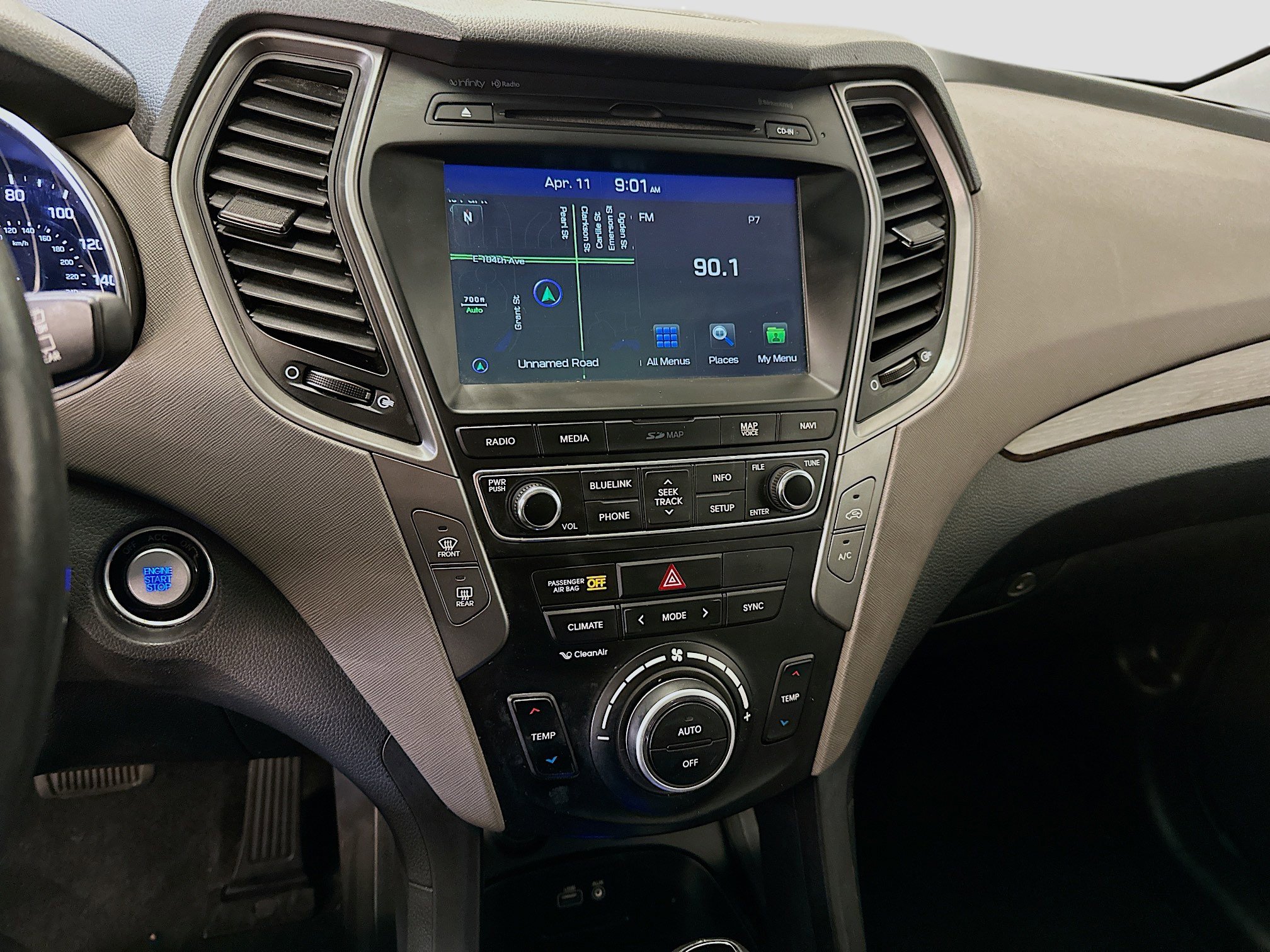 Used 2017 Hyundai Santa Fe Sport w/ 2.4L Tech Package 04 AWD/4WD image 26