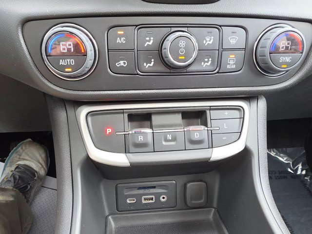 Used 2023 GMC Terrain SLT w/ Tech Package AWD/4WD image 47