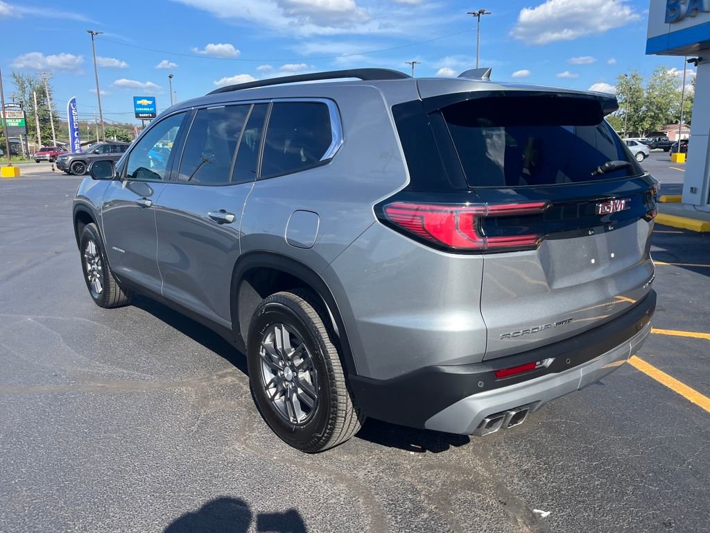 Used 2025 GMC Acadia Elevation image 3