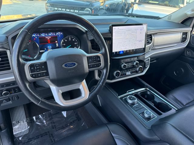 Used 2023 Ford Expedition XLT AWD/4WD image 11