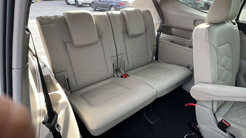 New 2026 Volkswagen Atlas SE image 14