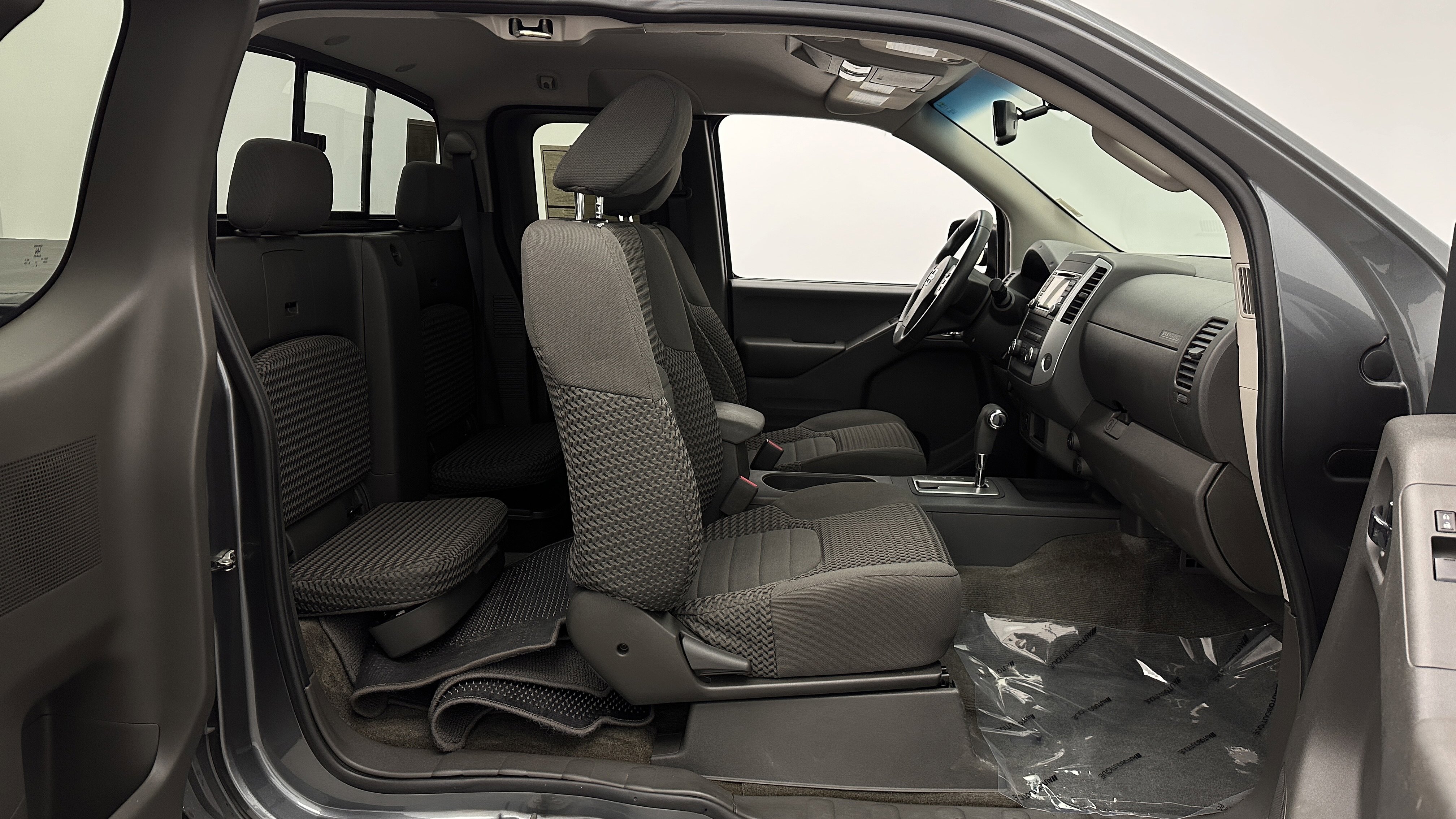 Used 2017 Nissan Frontier SV RWD image 26