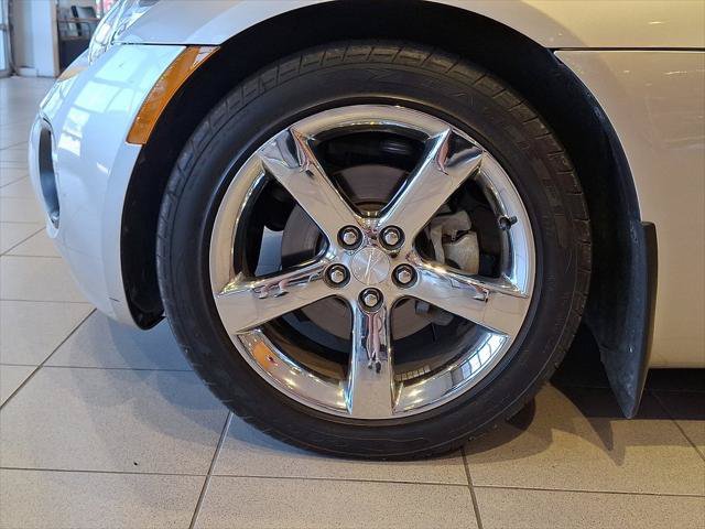 Used 2007 Pontiac Solstice GXP w/ Premium Package RWD image 9