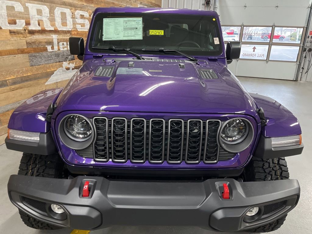 New 2026 Jeep Gladiator Rubicon w/ Steel Power Dome Hood Package AWD/4WD image 9
