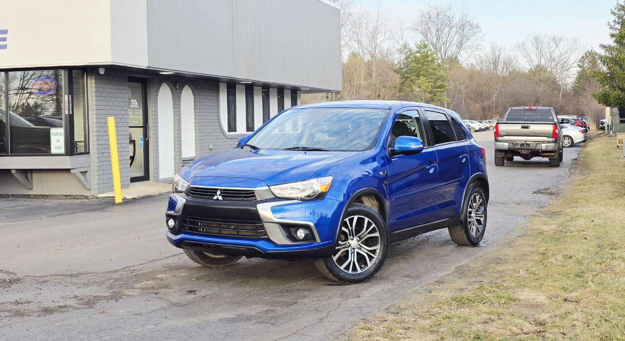 Used 2016 Mitsubishi Outlander Sport SE AWD/4WD image 2