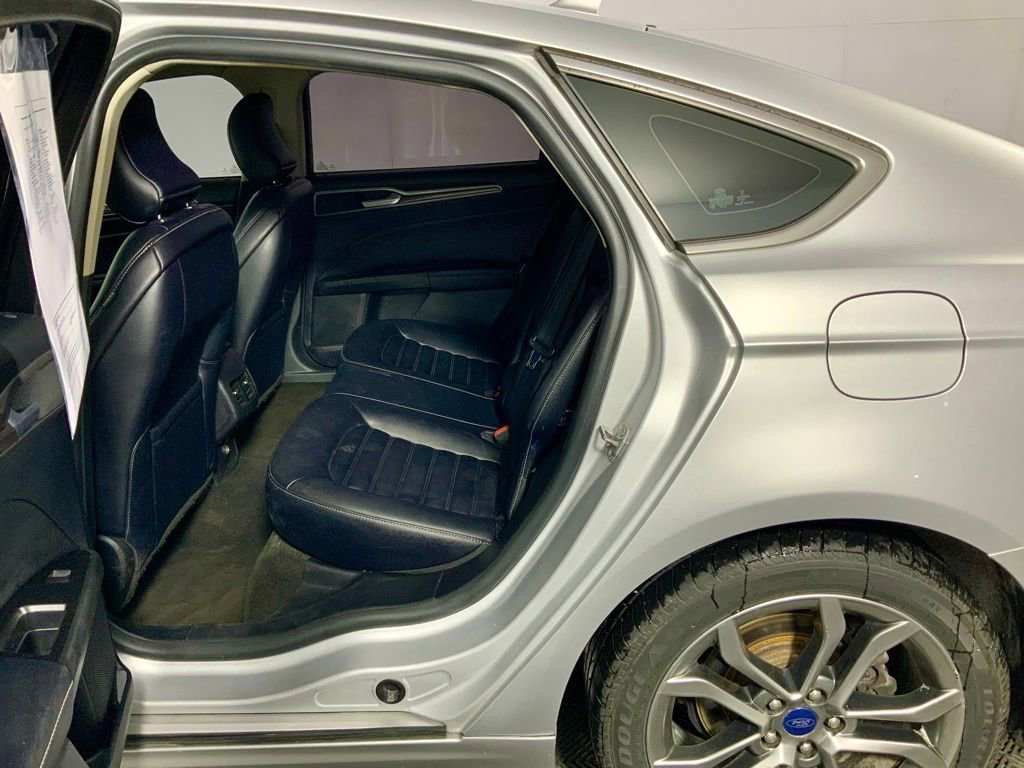 Used 2019 Ford Fusion SEL FWD image 34