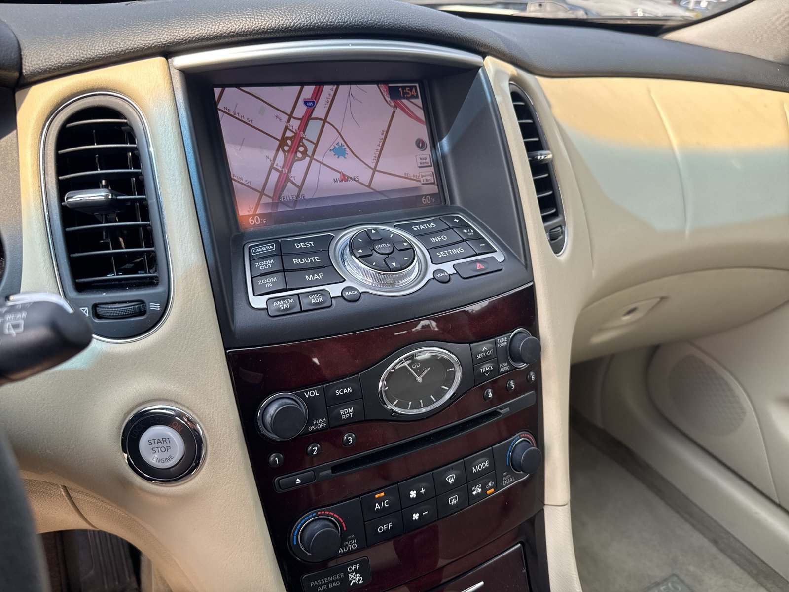 Used 2017 INFINITI QX50 AWD w/ Premium Plus Package image 17