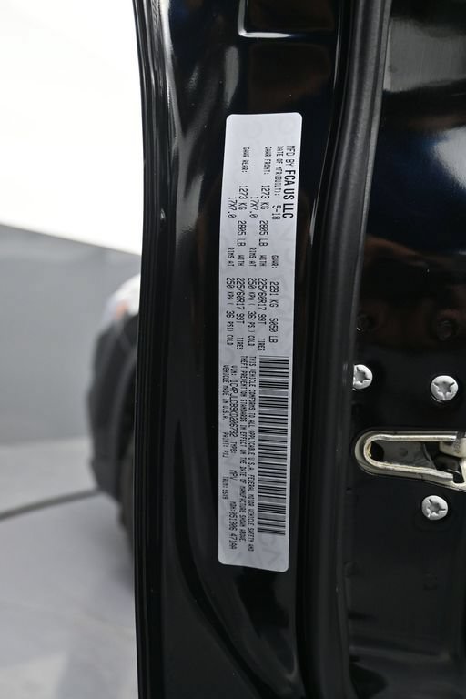 Used 2019 Jeep Cherokee Latitude w/ Popular Appearance Group FWD image 15