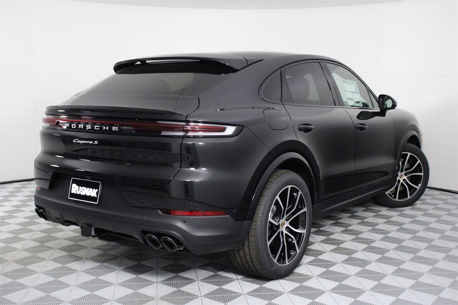 New 2026 Porsche Cayenne S image 7
