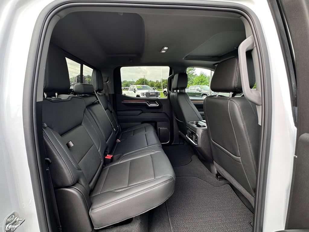 Used 2025 GMC Sierra 1500 Denali w/ Denali Reserve Package AWD/4WD image 17