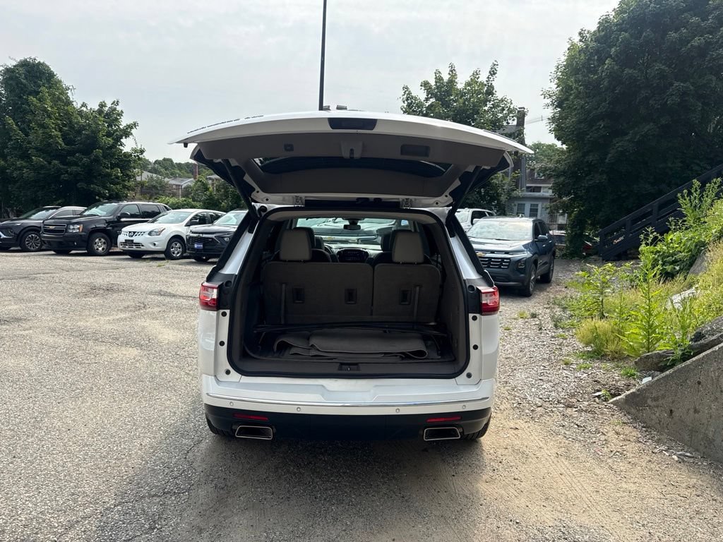 Used 2018 Chevrolet Traverse Premier AWD/4WD image 6