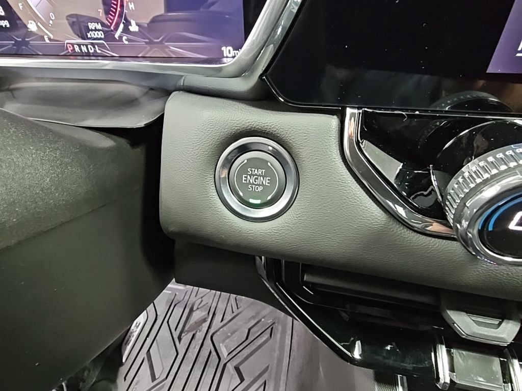 New 2026 GMC Canyon Elevation w/ Convenience Package RWD image 24