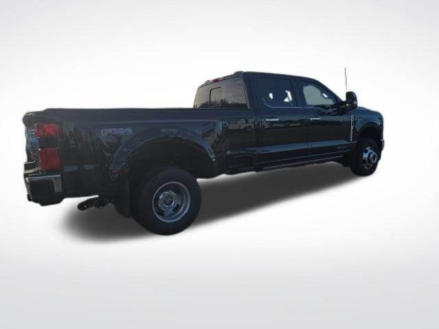 Used 2025 Ford F350 King Ranch w/ Chrome Package image 3