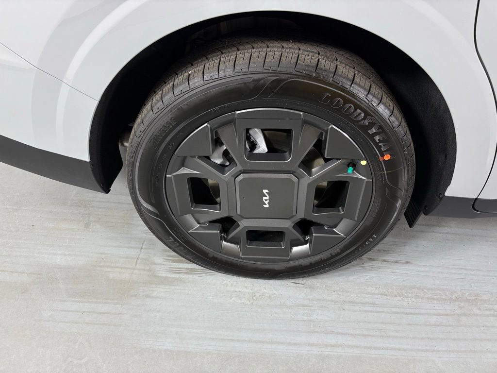 New 2026 Kia Carnival EX FWD image 10