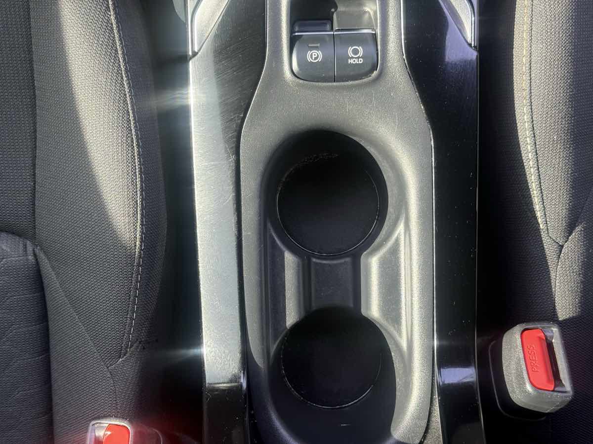 Used 2020 Toyota Corolla SE w/ Carpet Mat Package image 38