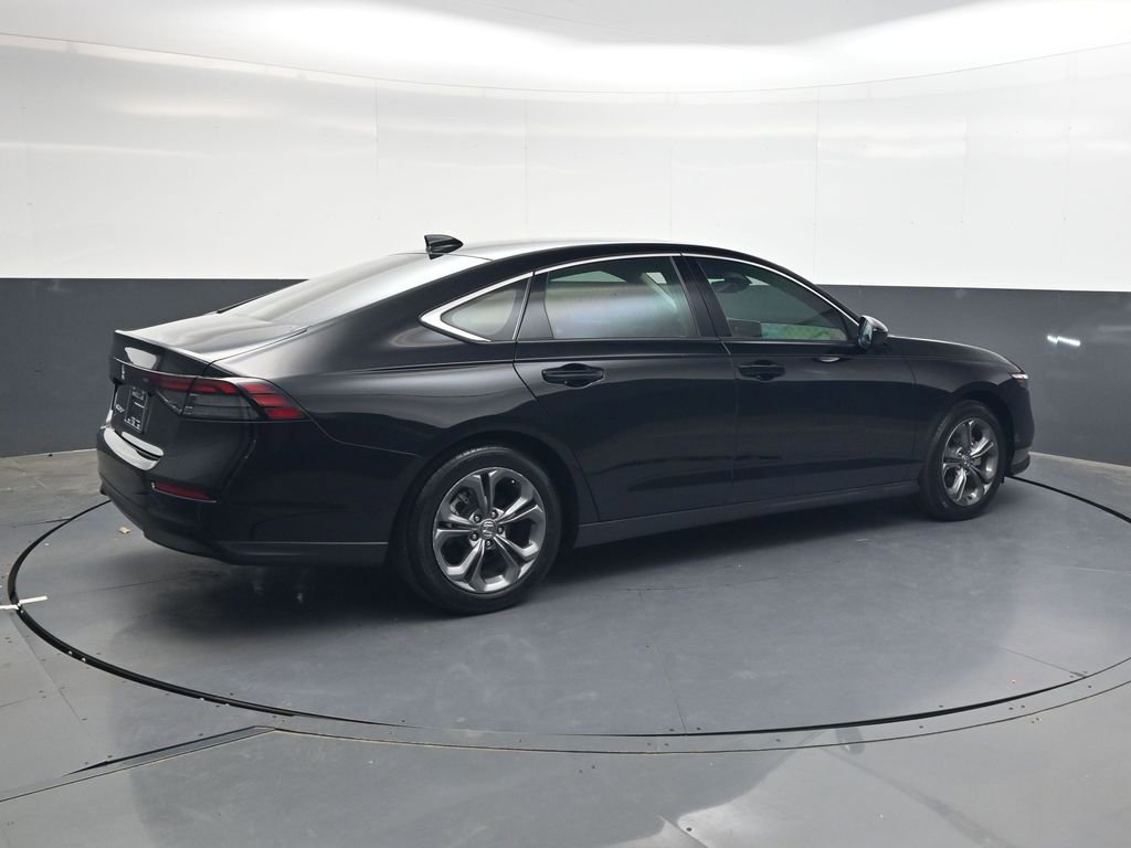 Certified 2023 Honda Accord EX image 4