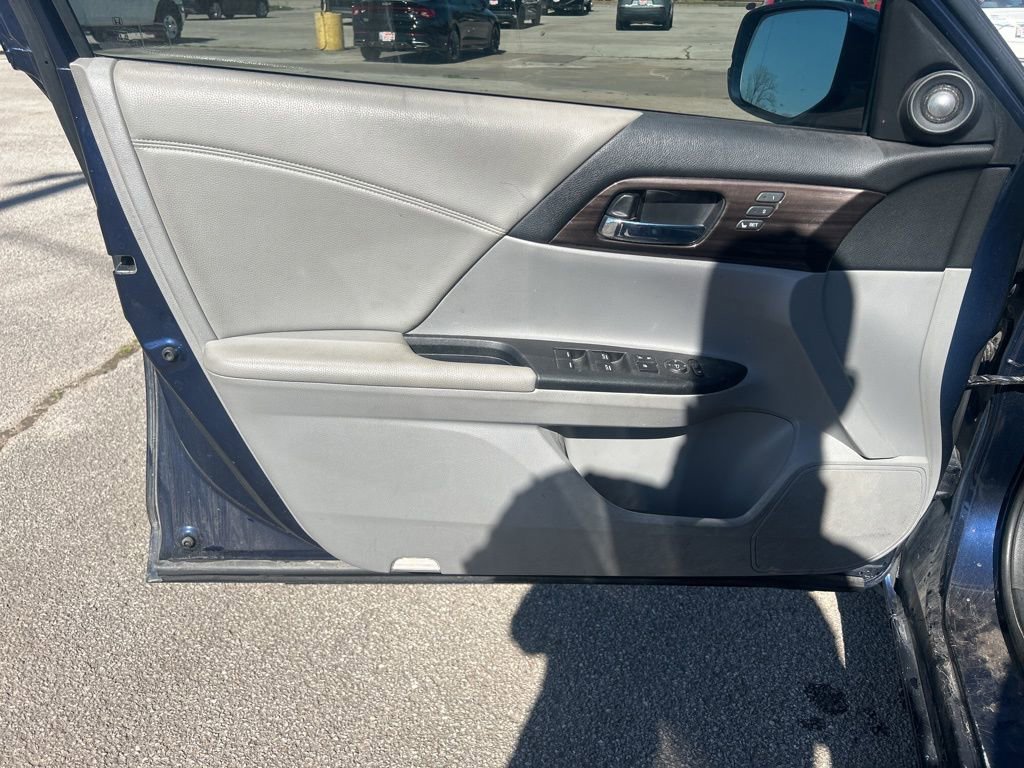 Used 2016 Honda Accord EX-L image 6